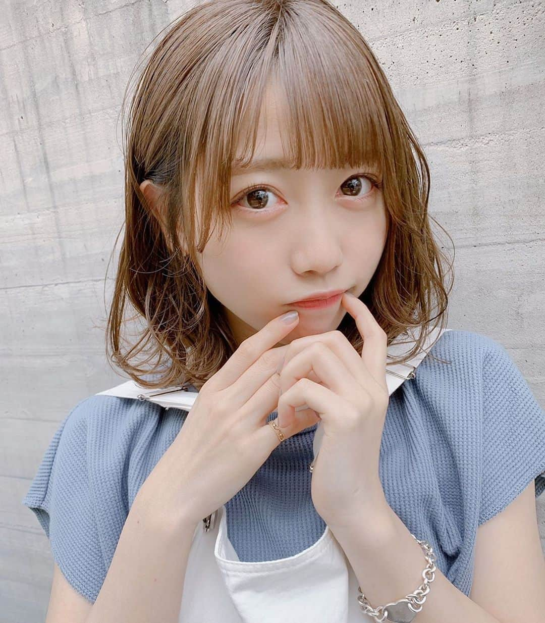 前田渉さんのインスタグラム写真 - (前田渉Instagram)「.      ご好評の、くるりんちゃん🐰🐰   リールにも載せたので見てみてね💜             この作品の劇的Before→After→Arrangeはこちらに💁‍♂️ @wataru_magic .        model:くるりん #わたるマジック #わたるフィルター #cachecache #cachecacheomotesando #cachecachebutter #idol #cachecacheoil #美容師 #前髪カット #アレンジ #セルフアレンジ #可愛い #おくれ毛 #カシュカシュオイル #巻き方 #ヘアアレンジ #ミルクティーカラー #シースルーパッツン #シースルーぱっつん #アイドル #ミルクティーベージュ #カシュカシュバター #シースルーバング #26時のマスカレイド #来栖りん #ブリーチなし #ミルクティー #メイク #わたあめ巻き #ニジマス」8月11日 19時58分 - cachetaro