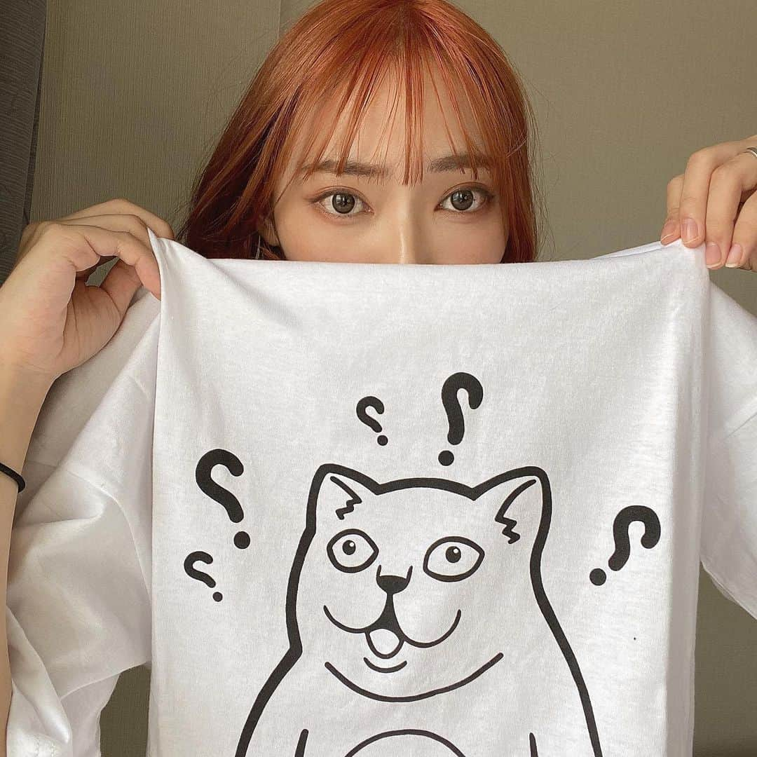 ゆりのインスタグラム：「私にぴったりなアホほどポンコツなTシャツ買った」