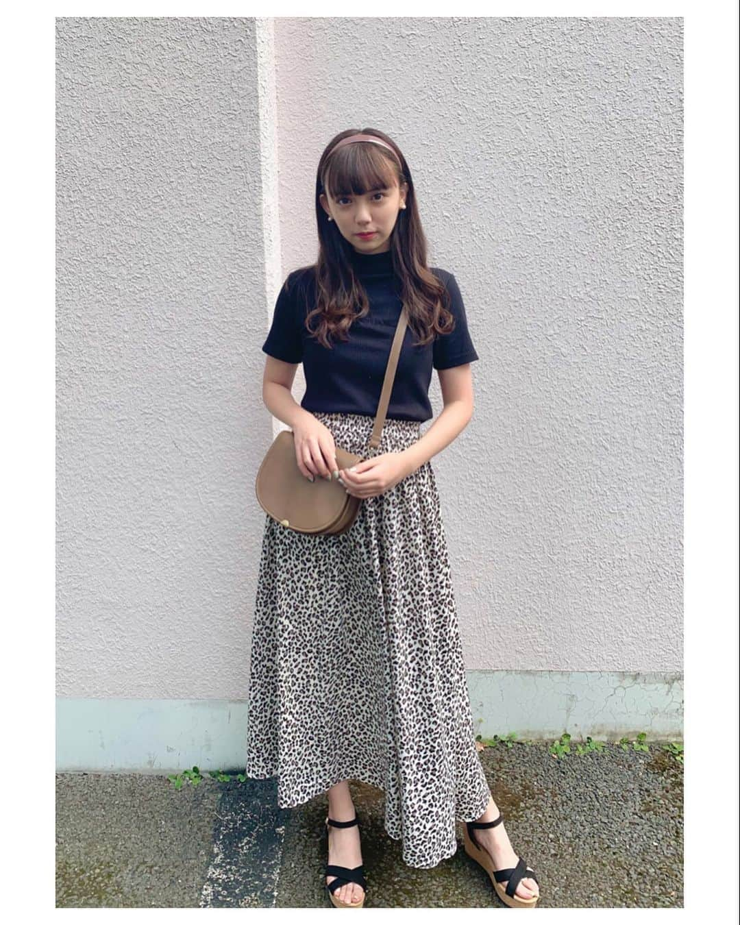 川瀬あやめ（ukka）さんのインスタグラム写真 - (川瀬あやめ（ukka）Instagram)「・﻿ 今日はボイトレに行ってきました🙋🏻‍♀️﻿ 久しぶりの はる先生 でした👏🏻(5ヵ月ぶりの再会😌)﻿ 「時間。光り輝く螺旋の球」をみてもらいました！﻿ 歌詞の意味を考えながら歌ったり﻿ 2番サビの自分のソロパートの歌い方を教えてもらったり﻿ 歌ってすごく深くてまだまだ色んなことを知りたい。﻿ 改めてそんな気持ちになりました。﻿ 嬉しかったことがあって、 ﻿ 自粛前より低音が安定して出るようになったこと😊﻿ 女性の出せる平均的な最低音を安定して﻿ 出せるようになったのが﻿ 今日のボイトレで自分でも実感出来て嬉しかったです🤟🏻﻿ ﻿ 昨日のコーデの写真とかき氷🍓﻿ いつもと髪の毛の巻き方を変えてみました👌🏻﻿ 洋服のお店タグ付けしました︎︎︎︎︎︎︎☑︎﻿ まだまだ暑いので暑さ対策しないとねっ！！！！﻿ ﻿ #ボイストレーニング#ボイトレ#太田晴之 先生#新曲#歌#今日のコーデ#コーディネート#カチューシャ#かき氷#北斎茶房#川瀬あやめ#ukka#アイドル﻿ ﻿」8月11日 20時04分 - ayame_kawase