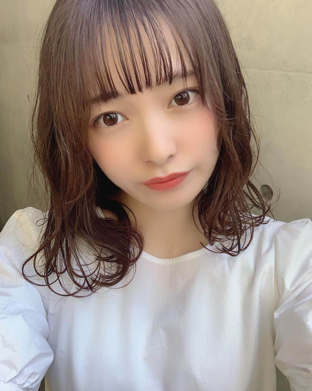 ゆまさんのインスタグラム写真 - (ゆまInstagram)「。 。 実は8月初めに髪の毛を ばっさり切ってました♫ 久しぶりのボブ(*´-`) 。 。 今回もpizzicato citaのシブイさんに お願いしまひたっ 定休日に本当にありがとうございます！ ゆまちゃんねるにも載せてるので ぜひ見てね🥺 。 。 頭が軽くてとてもいいー！！！ 。 。 やっと公開できたのでライブ配信や TikTokとか色々公開していくねっ！ 出したかったー😂www 。 。 。 #ゆまちゃんねる #youtube #ボブ #pizzicato #イメチェン」8月11日 20時17分 - yumananoda