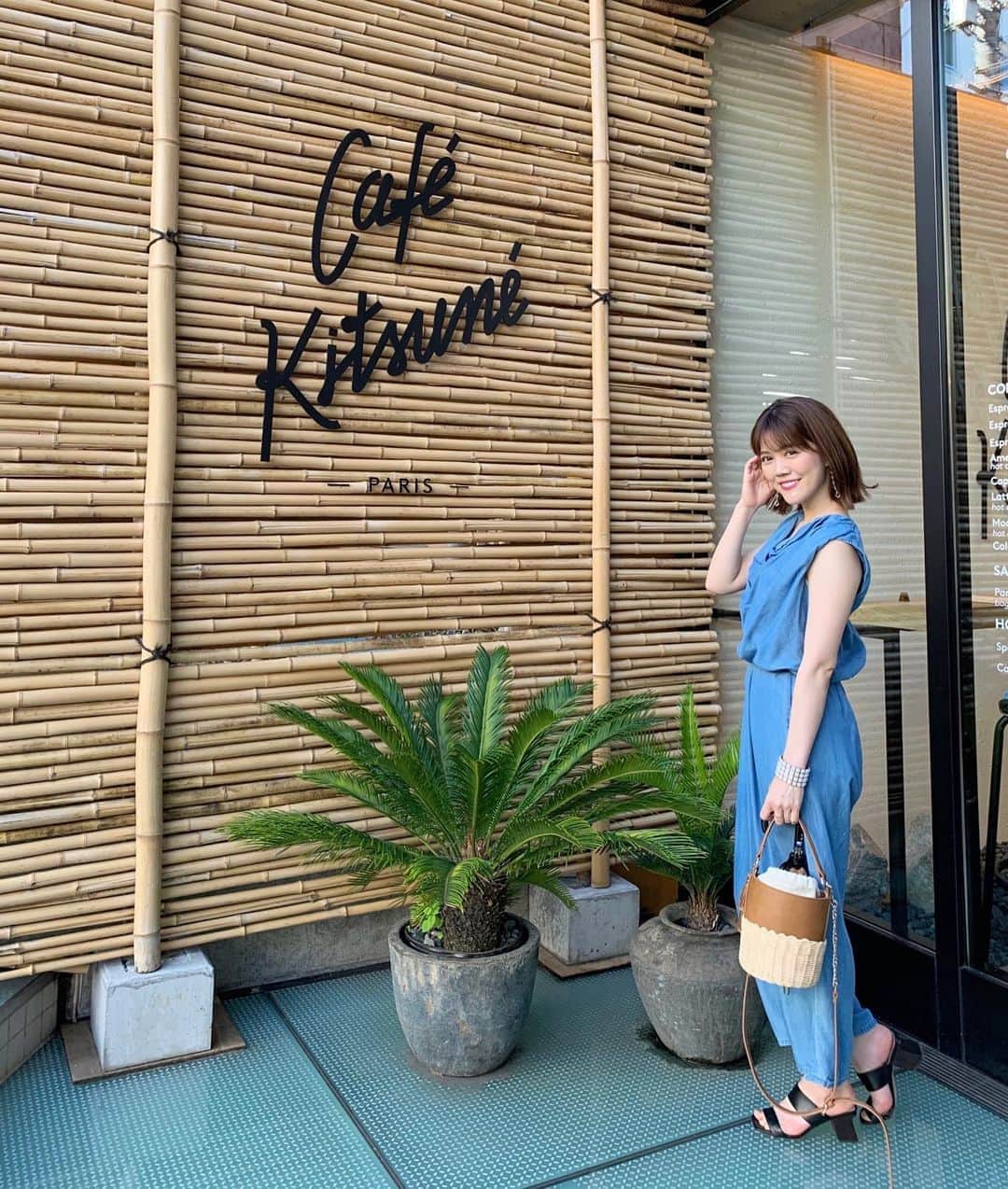 上坂由莉のインスタグラム：「﻿ ﻿ 今日暑すぎましたね😭💦☀️﻿ 日焼けしたくなさすぎて﻿ 日傘さしつつも日陰を選んで遠回りで﻿ 目的地まで歩いてしまう〜☀️🕶笑﻿ ﻿ ﻿ 暑いから完全に日焼けしちゃうような服着てるけど﻿ 飲む日焼け止めと日焼け止めをこまめに塗ること﻿ そして日傘の3セットはマスト❗️❗️﻿ ﻿ ﻿ 明日からも暑そうなので水分補給も﻿ こまめにしながら過ごしてくださいね🥰﻿ ﻿ ﻿ ﻿ #cafekitsune #ootd #fashion #dayoff #summer﻿」