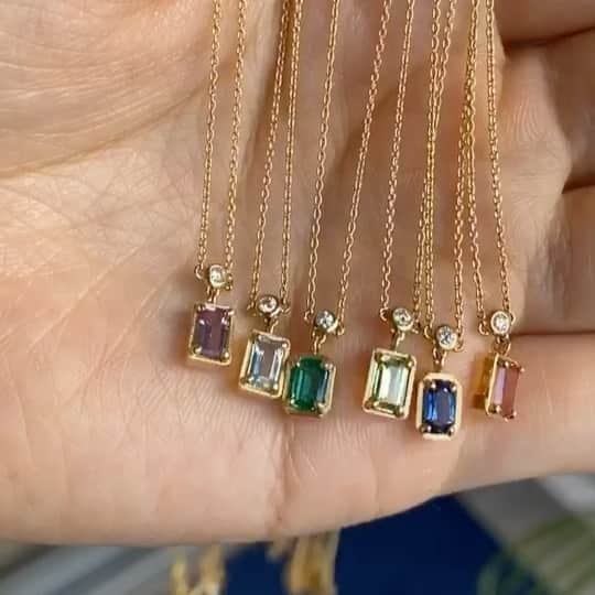 稲木ジョージのインスタグラム：「@milamorejewelry birth gem necklace will refresh your neck game 😝👍🏻」