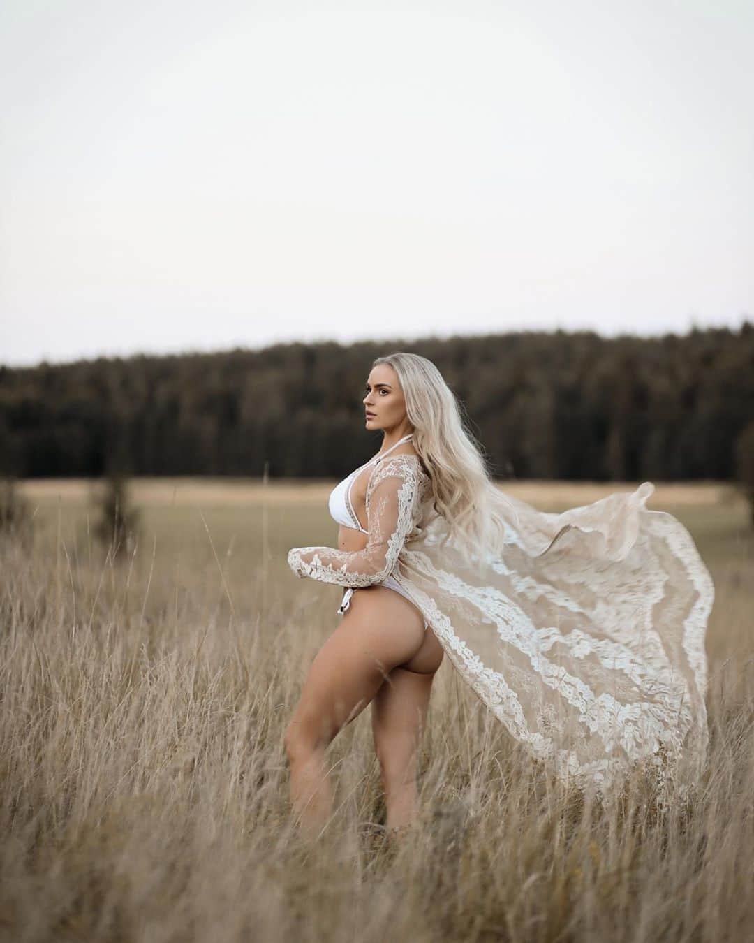 Anna Nyströmのインスタグラム：「🕊🌾」