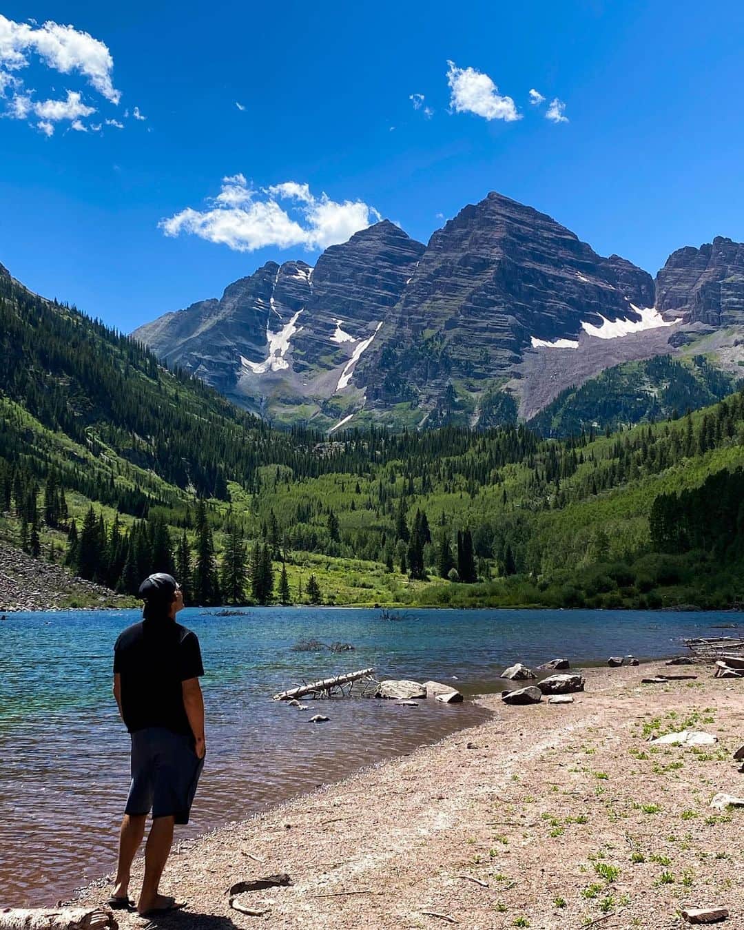 ブロディ・ジェンナーのインスタグラム：「Insert nature appreciation caption here...」