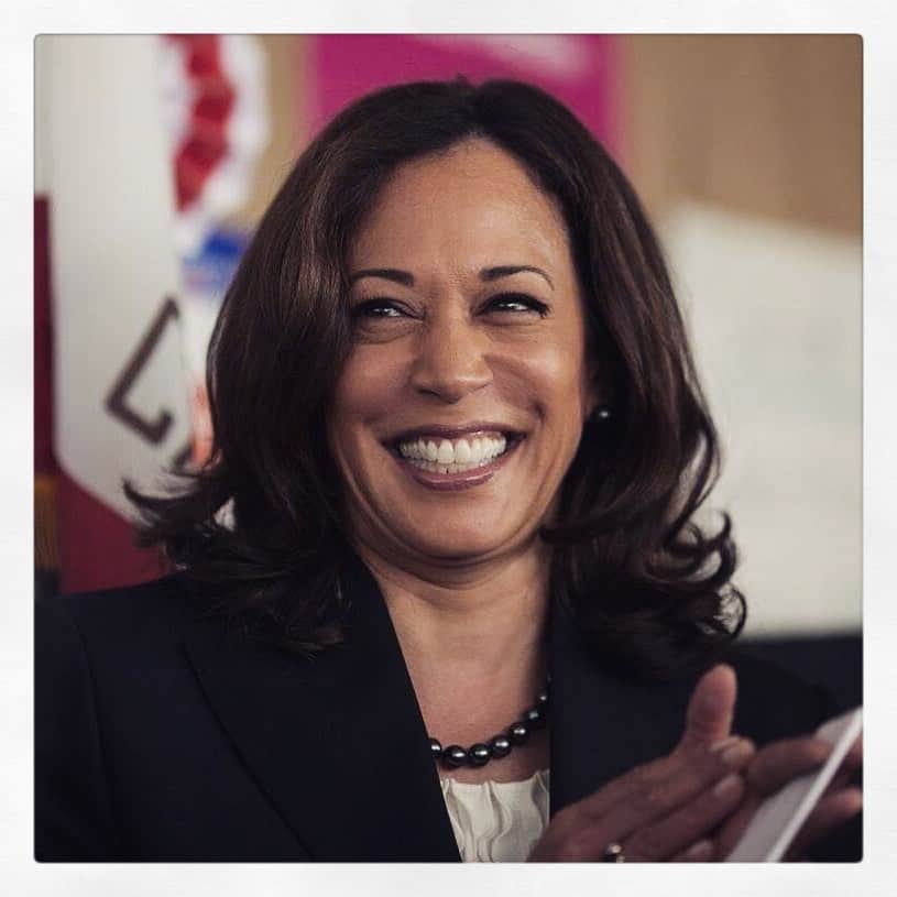 カミラ・マーシャルのインスタグラム：「History. • • #history #kamalaharris」