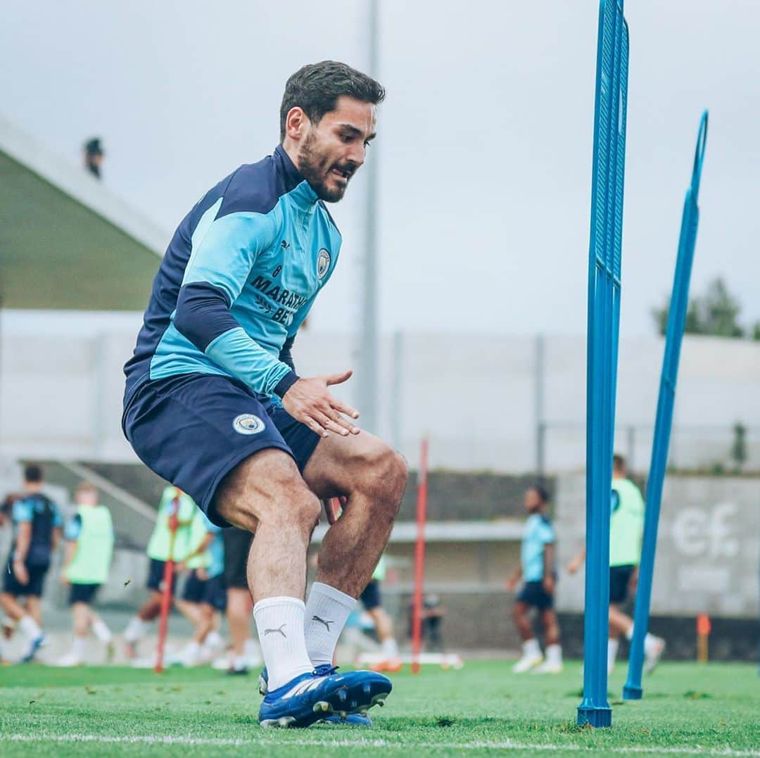 マンチェスター・シティFCさんのインスタグラム写真 - (マンチェスター・シティFCInstagram)「Putting in the work 👊 #mancity」8月12日 6時46分 - mancity