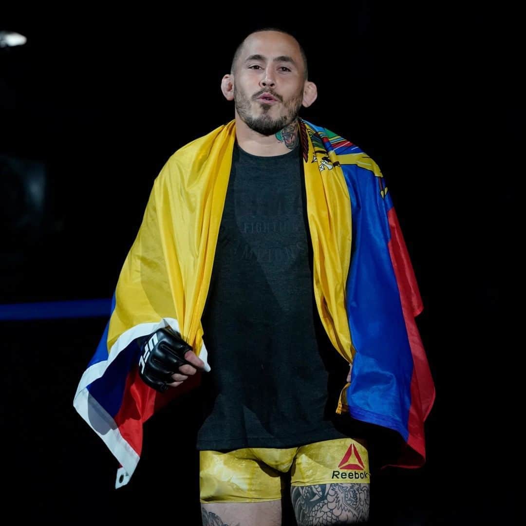 UFCさんのインスタグラム写真 - (UFCInstagram)「The flag of Ecuador? 🤔 @SugaSeanMMA with an interesting touch for fight week.   [ Embedded Ep. 2 is LIVE - Link in bio ]」8月12日 6時41分 - ufc
