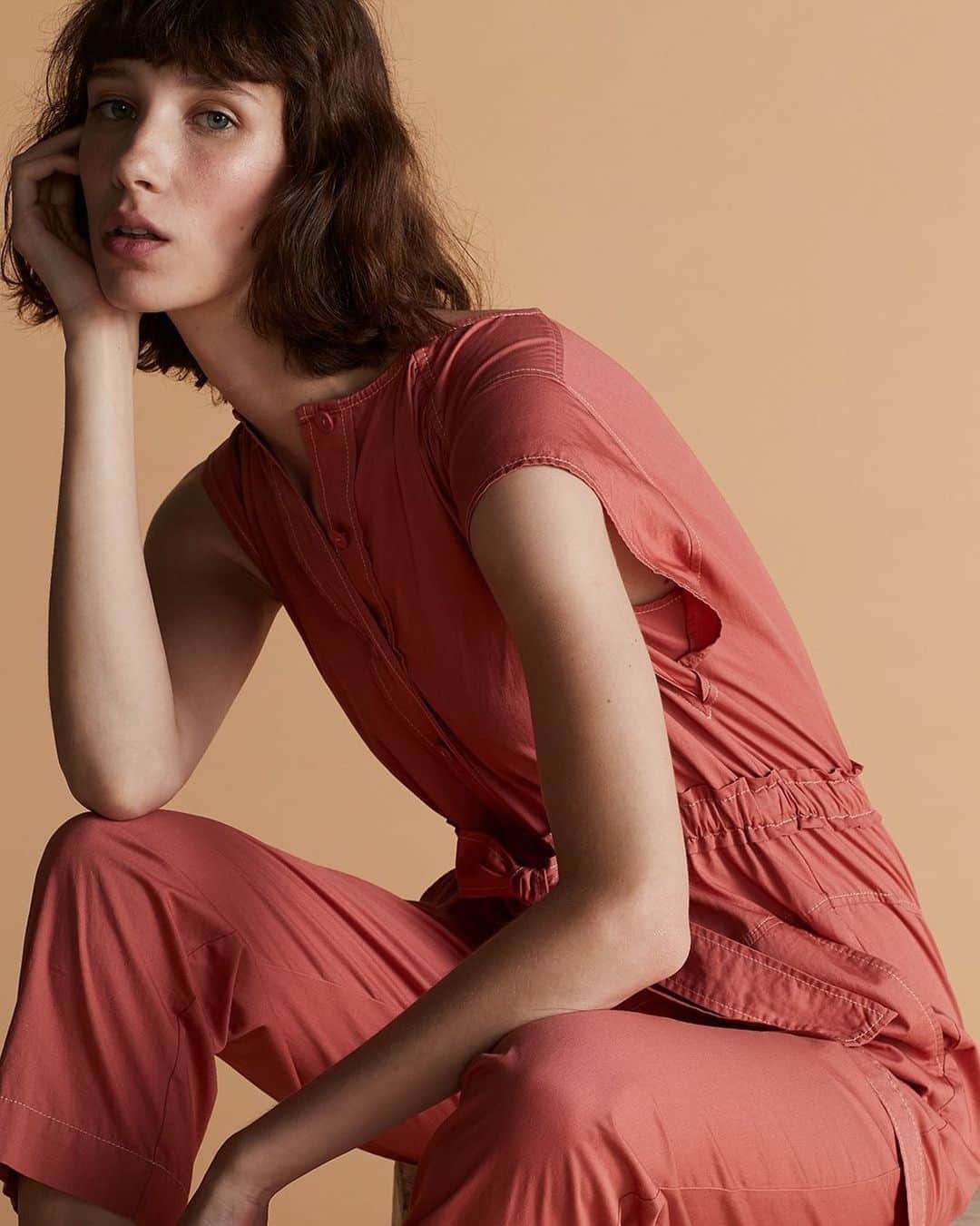 レベッカテイラーのインスタグラム：「Sasha in the Fine Twill Jumpsuit.」