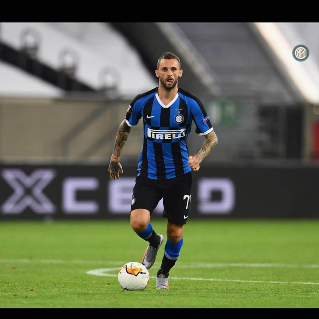 マルセロ・ブロゾビッチのインスタグラム：「👀⚽️🙏」