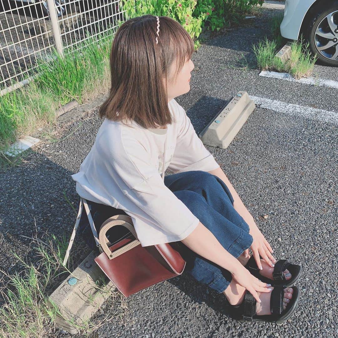夏川愛実のインスタグラム：「﻿ シンプル🙆‍♀️✨﻿ 最近TikTokからフォローしてくれる方も多くて﻿ うれしいですありがとうございます🥺💓💓﻿ ﻿ ﻿ #夏コーデ#ミントコーデ#Tシャツ#Tシャツコーデ﻿ #apresjour#デニムコーデ#低身長コーデ #148cmコーデ#シンプルコーデ  ﻿ ﻿」