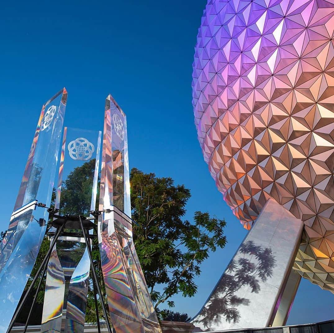 Walt Disney Worldさんのインスタグラム写真 - (Walt Disney WorldInstagram)「Repost from @thezachriddley: “I’m excited to share a first look at the pylons we Installed last night as we continue to reimagine the EPCOT main entrance fountain, which has anchored this area since the park opened in 1982. Our design team took special interest in looking back to the original geometry for inspiration and infusing new features with a little bit of added magic to bridge the past, present and future of EPCOT. These majestic pylons also draw your eye upward toward the sky and perfectly frame views of the iconic Spaceship Earth attraction. I can’t wait to reveal the completed look for this fountain later this year!”」8月11日 22時47分 - waltdisneyworld