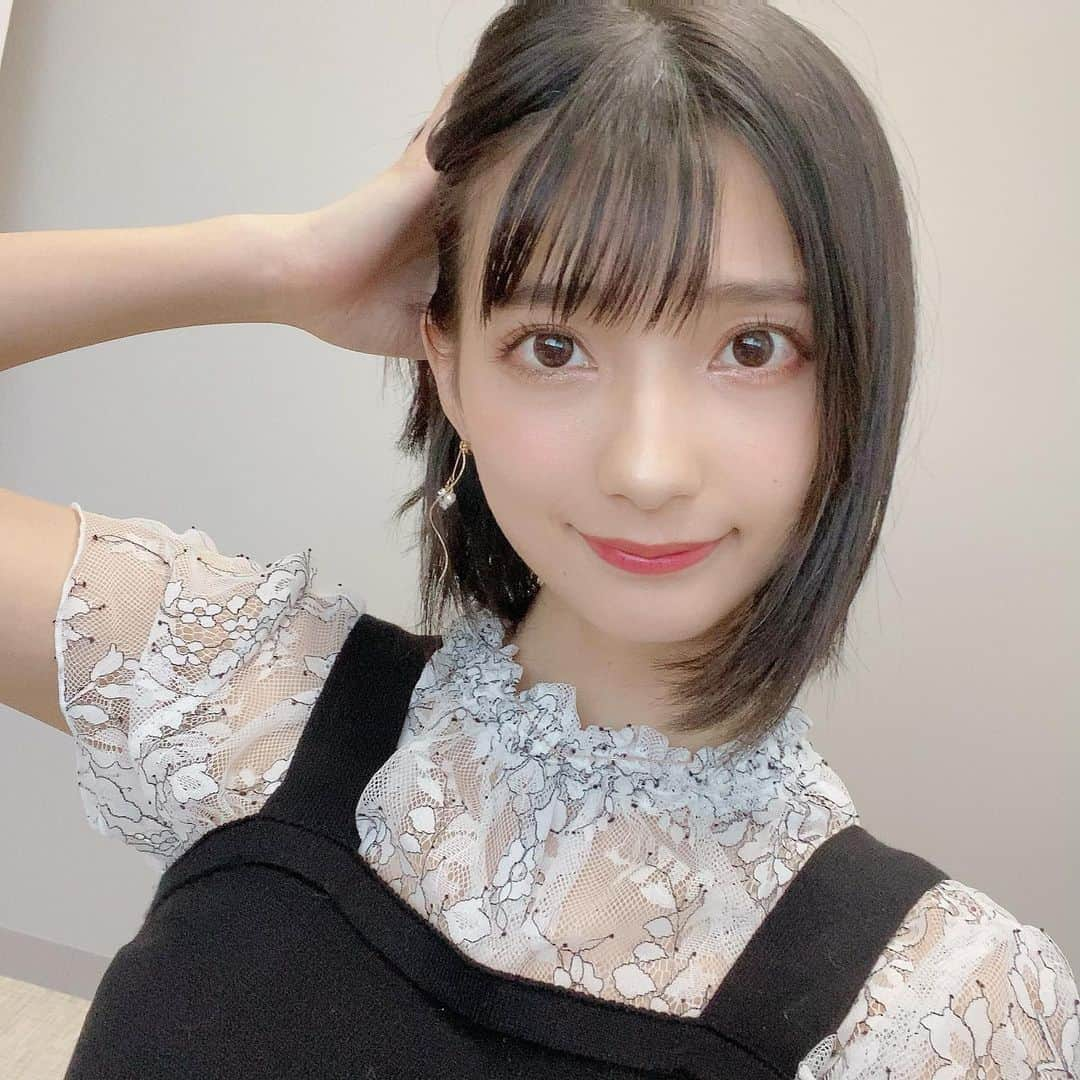 高野麻里佳さんのインスタグラム写真 - (高野麻里佳Instagram)「. . エクステ取って ボブに戻りました。 涼しいです！！！（笑） . ロングはロングなりの 楽しみがあるように… . ボブはボブにしかできない ヘアアレンジを楽しみながら 伸ばしていこうと思います♪ . この職業じゃなかったら… というより今の私じゃなかったら 刈り上げとかしてみたかった🥰 .」8月11日 23時13分 - marika_kohno