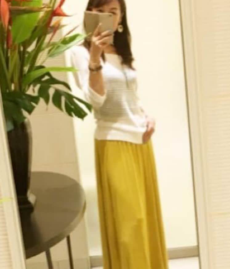 小林万希子さんのインスタグラム写真 - (小林万希子Instagram)「☀️☀️😉☀️☀️☀️ ・ 昨年の今日🏝 夏真っ盛りの時期だから いろんな夏コーデを 楽しんでたなー☀️ ・ ・ このメッシュのトップスはどこへいったのやら… ・ ・ #夏コーデ  #夏スタイル  #今夏は #着てない服いっぱい  #今日も楽しいイベントだった はず…💦 #残念すぎる 😢 #近々リベンジ 👍」8月11日 23時34分 - macky1218
