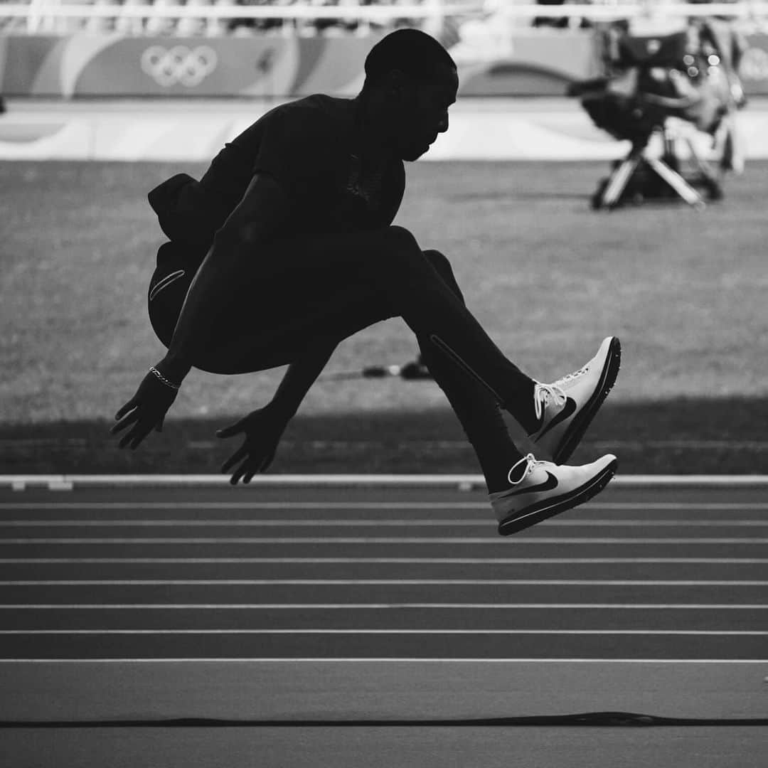 クリスチャン・テイラーさんのインスタグラム写真 - (クリスチャン・テイラーInstagram)「Jump Day Tuesday‼️  ° ° ° ° #trackandfield #tracknation #triplejump #nike #rio #olympic 📸 @diogzillajr」8月11日 23時46分 - taylored2jump