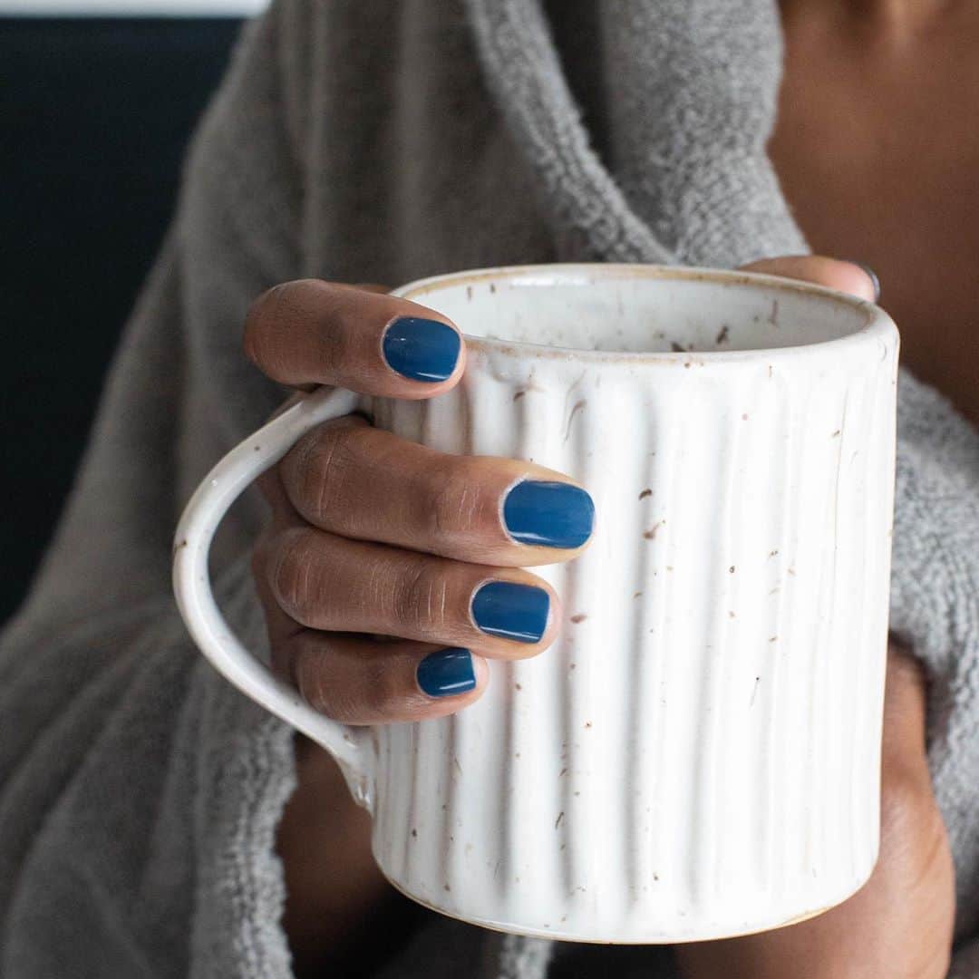 OPIさんのインスタグラム写真 - (OPIInstagram)「Rise and shine 🌞Start your week off right with a deep sapphire #bluemani and a cup of coffee ☕@cameisha  Shade: #DuomoDaysIsolaNights  Nails by: @nailsbydarlingdarlene 📸: @esteban.design  #OPIMuseofMilan #OPIObsessed #ColorIsTheAnswer #NOTD #NailSwag #NailsOfInstagram #NailsOnFleek #NailPolish #Nails #OPI」8月12日 0時01分 - opi