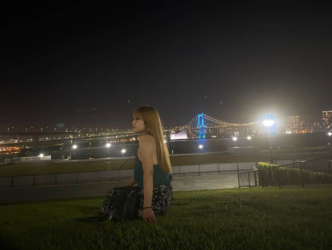 KOUMIさんのインスタグラム写真 - (KOUMIInstagram)「. フレキシブルでフリーダムな2020年の私だ🤦🏻‍♀️❤️ なんでもかかってこい . . . #tokyo#japan#toyosu#rainbowbridge#nightview#love#beautiful#obon#レインボーブリッジ#夜景#東京#お盆#豊洲#❤️」8月12日 0時08分 - iamkoumikolme