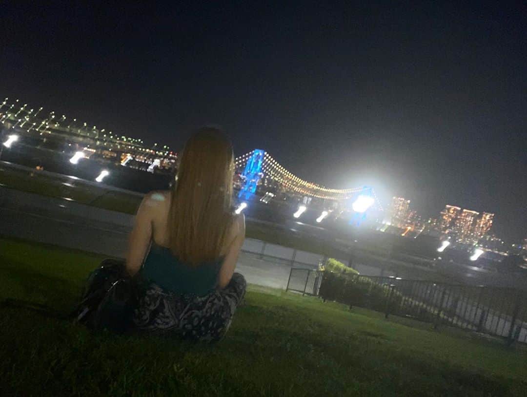 KOUMIさんのインスタグラム写真 - (KOUMIInstagram)「. フレキシブルでフリーダムな2020年の私だ🤦🏻‍♀️❤️ なんでもかかってこい . . . #tokyo#japan#toyosu#rainbowbridge#nightview#love#beautiful#obon#レインボーブリッジ#夜景#東京#お盆#豊洲#❤️」8月12日 0時08分 - iamkoumikolme