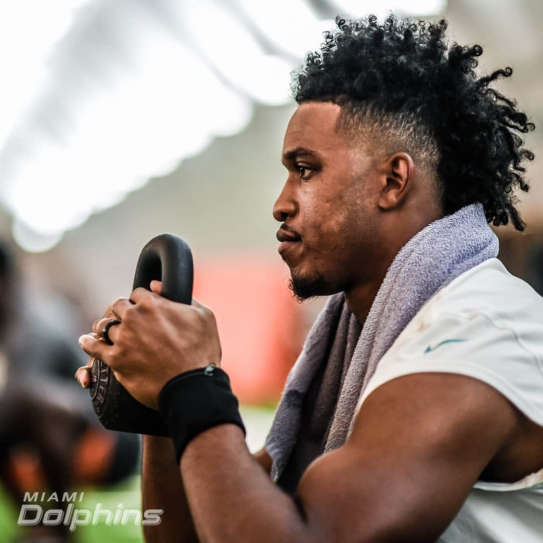 マイアミ・ドルフィンズさんのインスタグラム写真 - (マイアミ・ドルフィンズInstagram)「Boys in the bubble」8月12日 7時17分 - miamidolphins