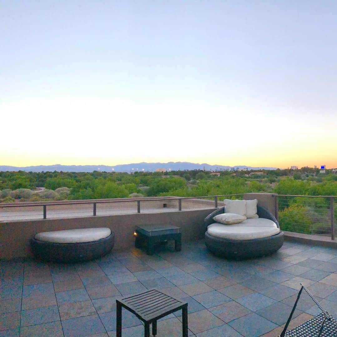 のインスタグラム：「I love the sunset in Vegas. ラスベガスの夕焼けが大好き。 #sunset  #lasvegasviews  #ラスベガス生活 #ラスベガス情報」