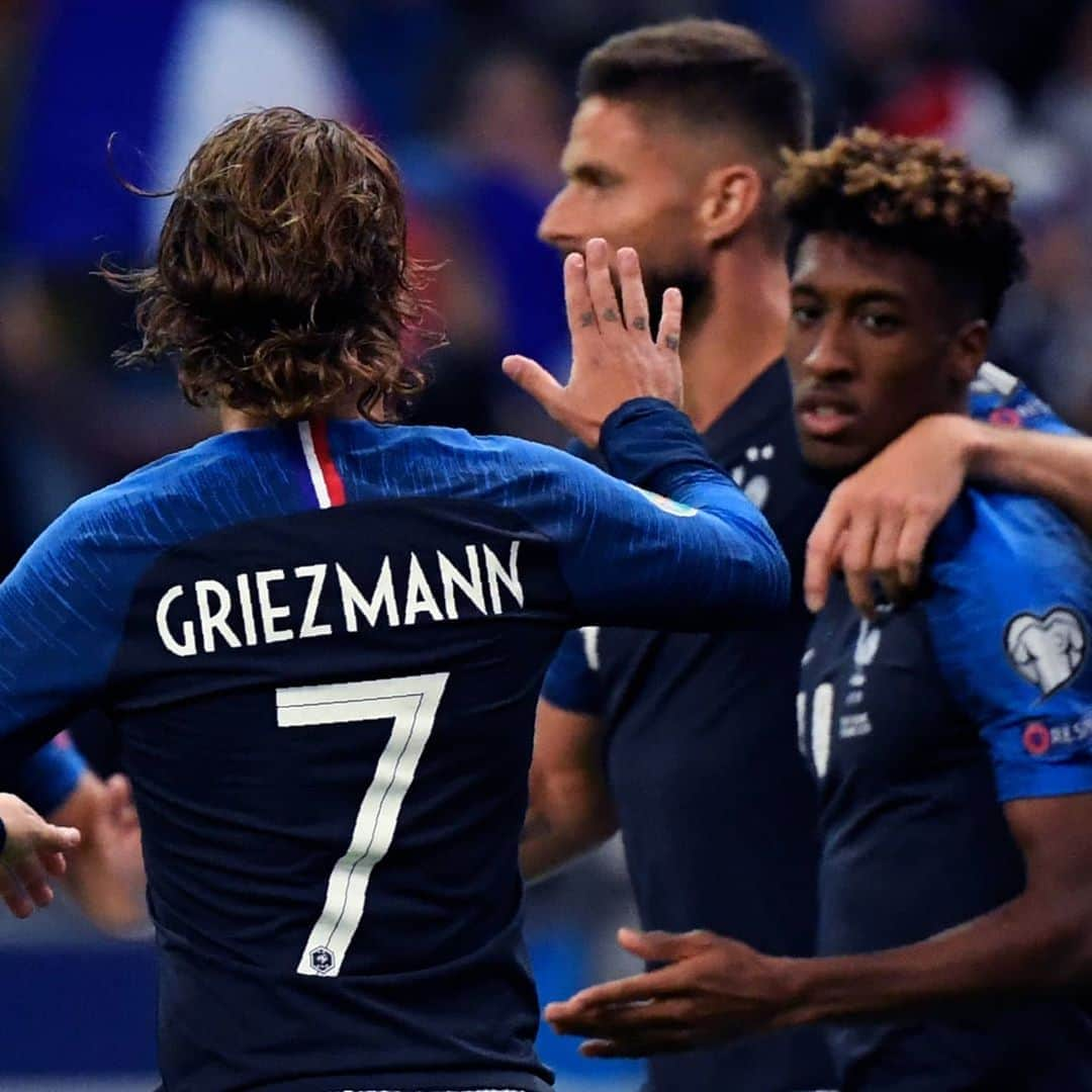 サッカー フランス代表チームさんのインスタグラム写真 - (サッカー フランス代表チームInstagram)「Dans 2 mois, nos Bleus joueront leur 3e match de l'année 💪🇨🇵 Savez-vous face à a quel adversaire ? #FiersdetreBleus」8月12日 2時06分 - equipedefrance