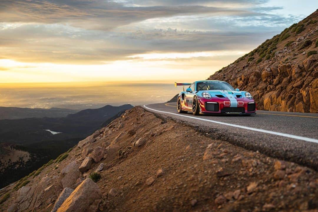 CANON USAさんのインスタグラム写真 - (CANON USAInstagram)「Photo by #CanonExplorerOfLight @larry_chen_foto "This was from my latest project and Magazine cover shoot with @000Magazine. They actually rented out the entirety of Pikes Peak for me. The year is not over, but I'd say this was certainly a highlight that I will never forget. This was taken at around 13,500 ft, and you can clearly see the city of Colorado Springs in the background."   Camera: #Canon EOS-1D X Mark III Lens: EF 35mm f/1.4L II USM Aperture: f/1.4 ISO: 50  Shutter Speed: 1/160 sec Focal Length: 35mm」8月12日 2時05分 - canonusa