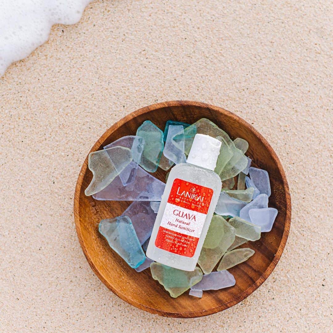 Lanikai Bath and Bodyさんのインスタグラム写真 - (Lanikai Bath and BodyInstagram)「Using hand sanitizer 10x a day? Lanikai natural gel and spray  sanitizers with Aloe Vera keep your hands and body moisturized (and come in the most amazing scents). Use all over (sprays can be used for surfaces too). On sale in store and online, 2 oz gel or spray set, 3 for $12.50. #naturalsanitizer #lanikaibathandbody #kailuatownhi」8月12日 2時29分 - lanikaibathandbody