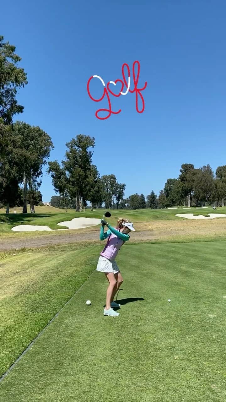 アンナ・ローソンのインスタグラム：「Nine and..... unfortunately no wine this early!! 😜 @pxg 0811X and #gen3 6 iron #pxgtroops #torysport」