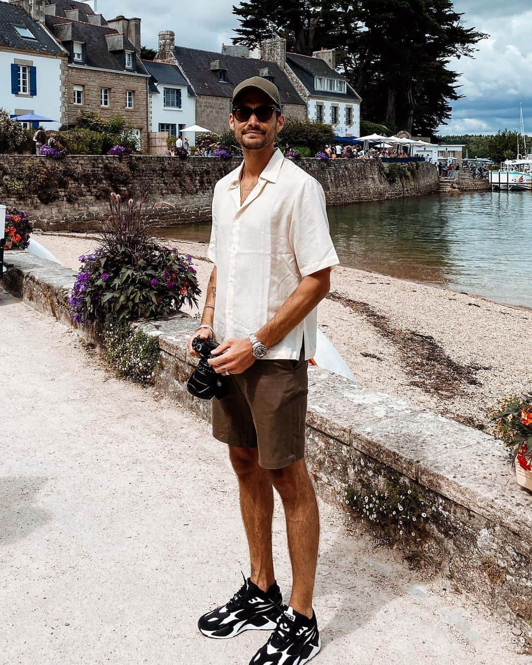 NICOLAS SIMOESのインスタグラム：「A day in Sante Marine 📸✨ What’s your favourite shot guys? 🌴」