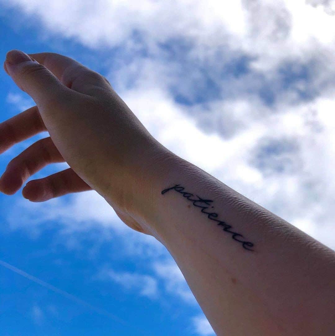 The Lumineersさんのインスタグラム写真 - (The LumineersInstagram)「Patience is king. 👑  Thanks @julia_sheppard for the kind reminder and for sharing the lovely tattoo. 💖  We always enjoy your #mylumineerstattoo, you never disappoint!」8月12日 2時49分 - thelumineers