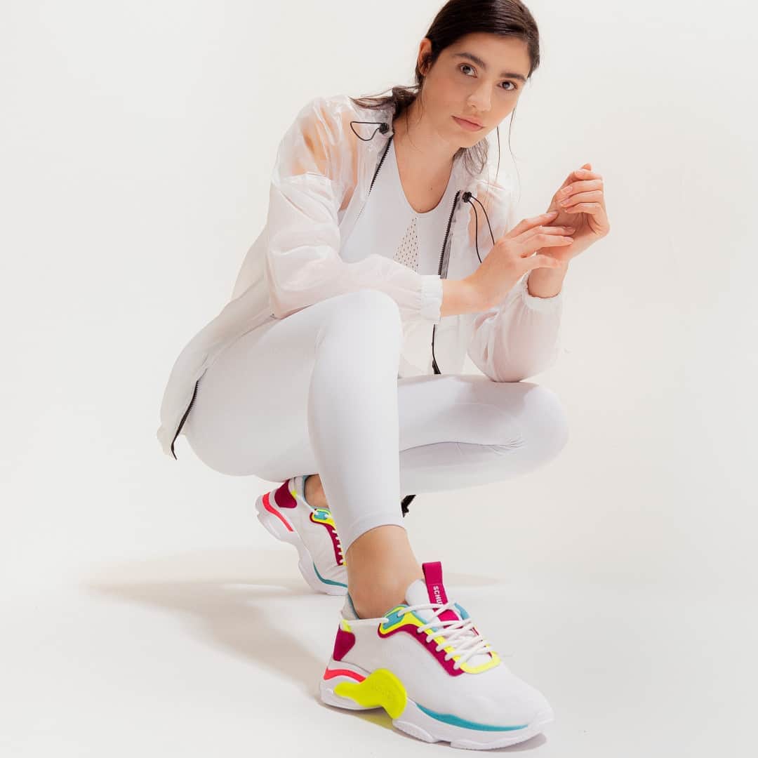 Schutzのインスタグラム：「MOVE YOUR BODY - SCHUTZ RUSH ❤️ #newin #schutzrush」