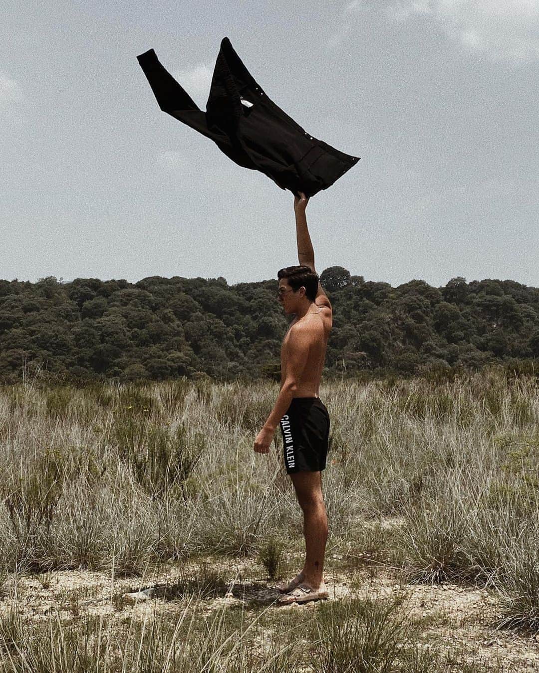 Calvin Kleinさんのインスタグラム写真 - (Calvin KleinInstagram)「@alejandromoraales in the Intense Power Board Shorts. By @andreasaanrod. #MYCALVINS」8月12日 4時01分 - calvinklein