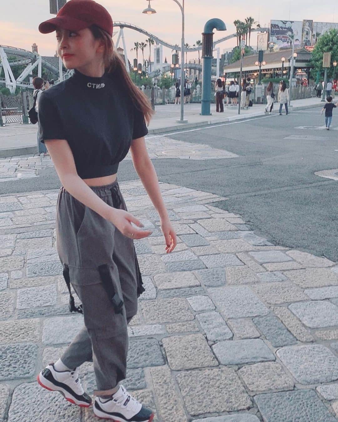 仲本莉絵瑠のインスタグラム：「みんな色んな考え方なんだなぁって思ったし 色んな気持ちを抱えてるんだなあと思いました🙃 オヤスミ‼️好🤍🤍 . #起きてコメントいっぱいだったら嬉しい」