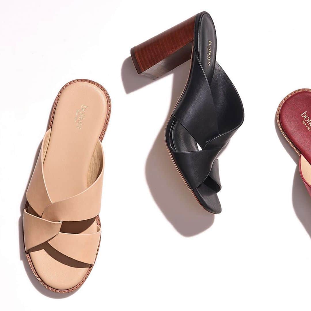 ボトキエのインスタグラム：「Answer: one of each • our summer shoe sale is still going strong! #botkier」