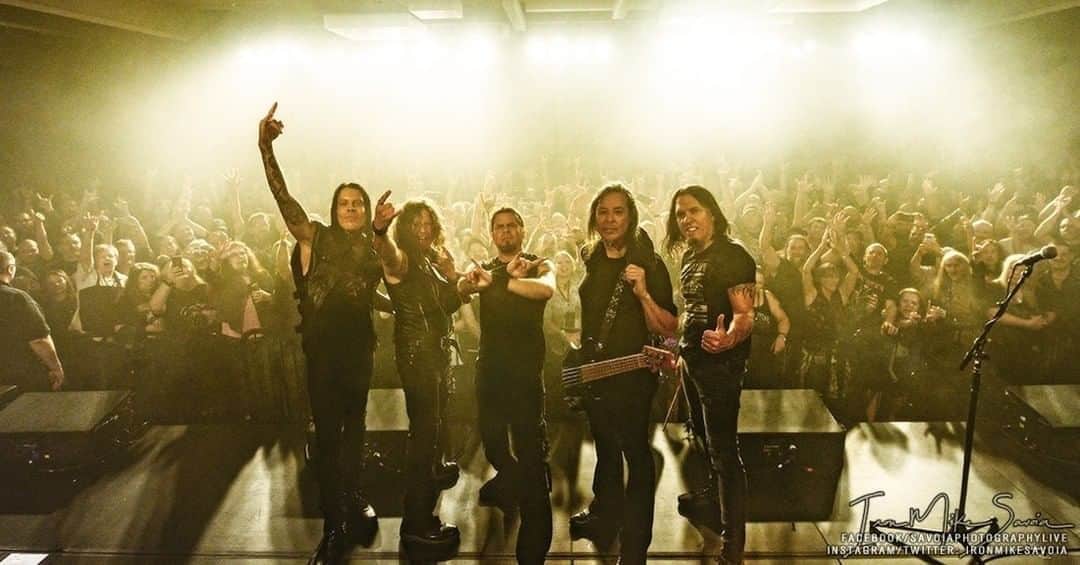 Queensrycheさんのインスタグラム写真 - (QueensrycheInstagram)「At Clearwater Casino in Suquamish, WA (photo credit Savoia Concert & Event Photography) #queensryche #theverdict #dlearwatercasino #suquamishwa #friends #friendship #bandofbrothers #wemissourrychers #rychersrule」8月12日 4時43分 - queensrycheofficial