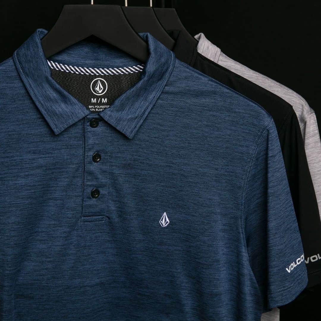 ボルコムのインスタグラム：「The 'Wowzer Hazard' performance polo features anti-microbial and moisture wicking technology to keep you cool and comfy! 👕  #taptoshop」