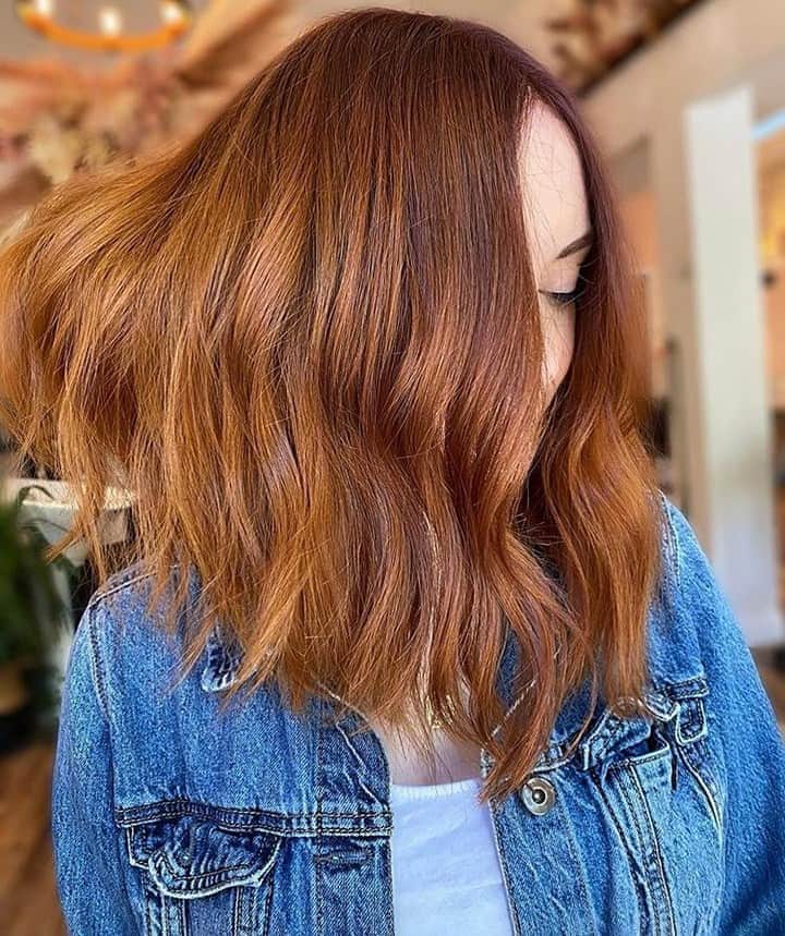 CosmoProf Beautyさんのインスタグラム写真 - (CosmoProf BeautyInstagram)「Fall RED-y Hair🍂😍⁣⁣⁣ ⁣⁣⁣ Hair by @hairadddict who overlayed with the NEW @schwarzkopfusa ChromaID Bonding Color Masks.⁣⁣⁣ ⁣⁣⁣ Share your fall color recommendations below!👇⁣⁣⁣ ⁣⁣⁣ #repost #cosmoprofbeauty #licensedtocreate #schwarzkopfprofessional #schwarzkopfpro #redhair #redhead #redheads #redhairs #redhaired #redhaircolor #redhairdontcare #auburnhair #orangehair #copperhair #livedinhair #paintedhair」8月12日 5時00分 - cosmoprofbeauty
