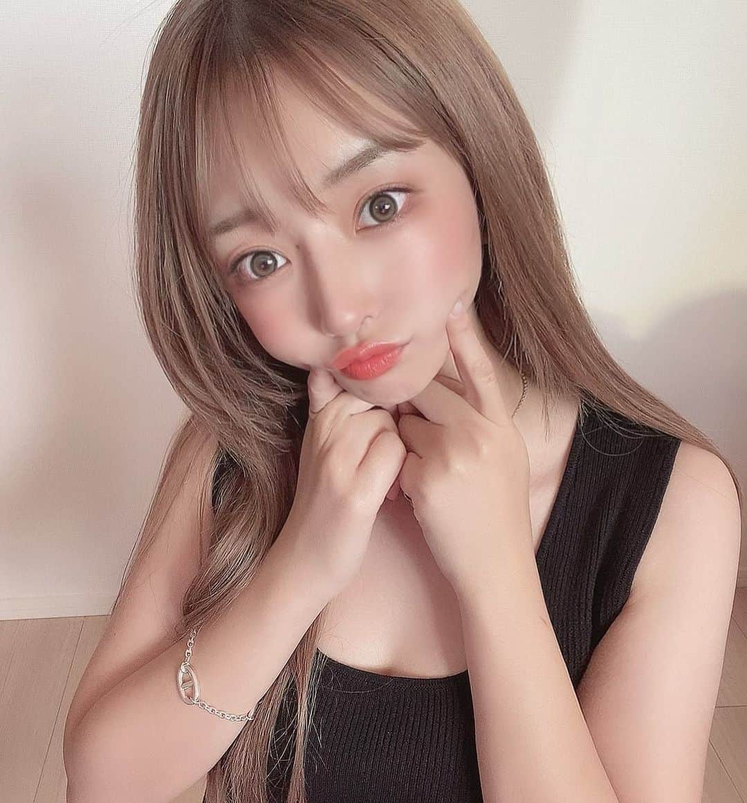 ERENAのインスタグラム：「ぶりっこ🙃」
