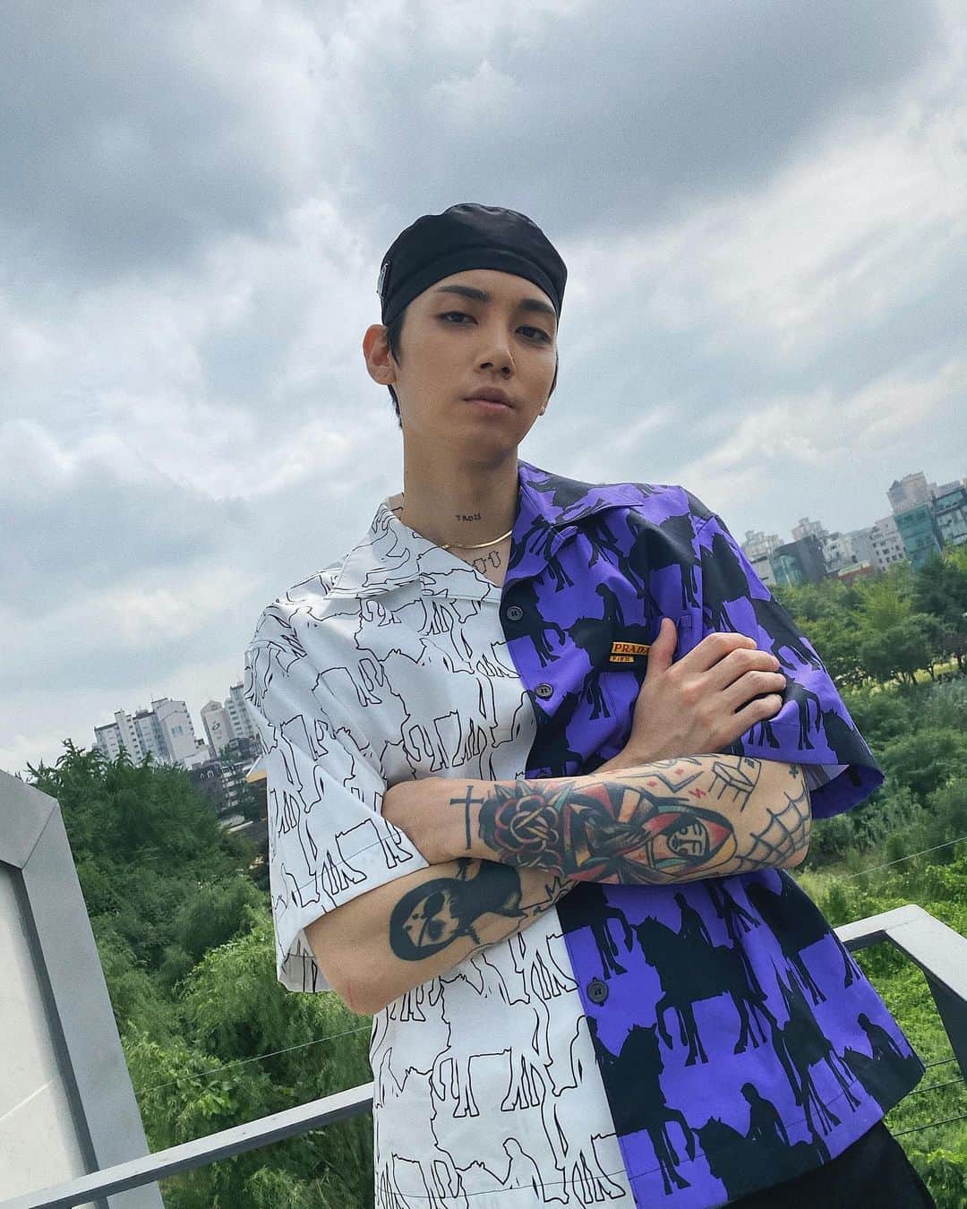 ジュヨンのインスタグラム：「요즘 I’m @prada 😈」