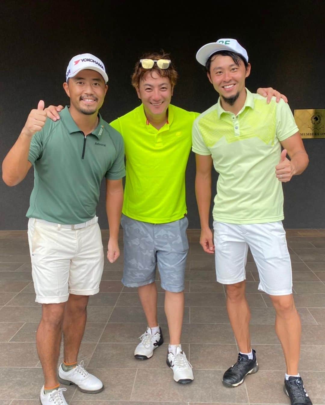 小平智のインスタグラム：「楽しいゴルフでした⛳️ 上地雄輔さん北島康介さんは、優しくてカッコイイお兄ちゃんって感じ😁 暑すぎてやばかった！笑 #上地雄輔 さん #北島康介 さん #小平智」