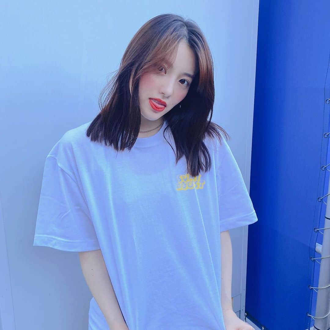 木本花音のインスタグラム：「🧸🎂👕﻿ ﻿ #くま生誕T#熊崎晴香#生誕#Tシャツ﻿ #写真だけ撮ってあとは自粛﻿ #생일#생일선물#옷스타그램#오오티디#오오티디룩#데일리룩#데일리#데일리코디#데일리그램#패션#패션스타그램#ootd#daily#dailylook#fashion」