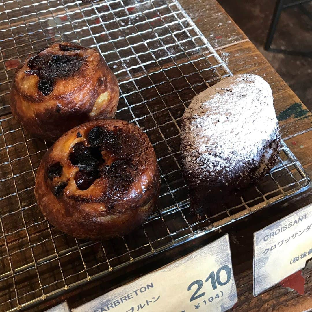 みそさんのインスタグラム写真 - (みそInstagram)「ばーちゃんとデート 200円のプリン奢ってあげた🍮」8月12日 16時03分 - j__ms_99