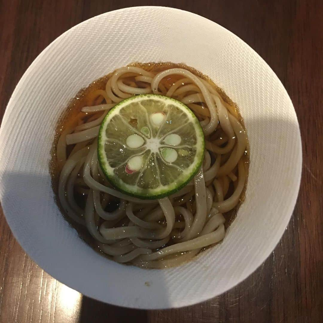 近藤淳子さんのインスタグラム写真 - (近藤淳子Instagram)「ちょっと前になりますが、 広尾eat playworks むつ星さんにて🍶  お蕎麦とキリリと冷えた美酒 夏の暑い時期に…いただだけると最高ですね⭐️  #eatplayworks #むつ星 #蕎麦 #日本酒 #日本酒好きな人と繋がりたい #広尾 #広尾グルメ #sake #japanesefood #japanesesake」8月12日 7時45分 - kondo_junko_