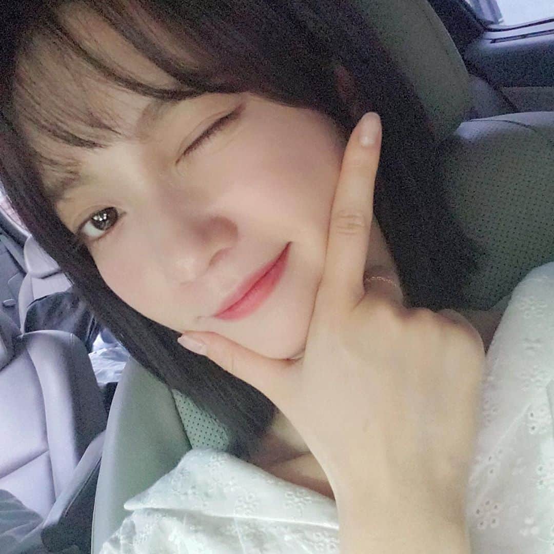 ビニのインスタグラム：「200812 오마이걸 공식 트위터 (OH MY GIRL Twitter Update)⁣ #비니selca⁣ ⁣ [# OhTimes] 연애는 귀찮지만 외로운건 싫어! 📸⁣ 드라마에 카메오로 깜짝 출연한 비니!⁣ 어떠셨나요? 미라클 깜짝 놀랐죠?❤️⁣ ⁣ # 오마이걸 # OHMYGIRL # OMG # 비니⁣ ⁣ [# OhTimes] ‘Love is Annoying, but I Hate Being Lonely’ 📸⁣ Binnie appeared as a surprise cameo in the drama!⁣ How was it? Miracles must be surprised, right?❤️⁣ ⁣ # OHMYGIRL # OHMYGIRL # OMG # 비니⁣⁣」