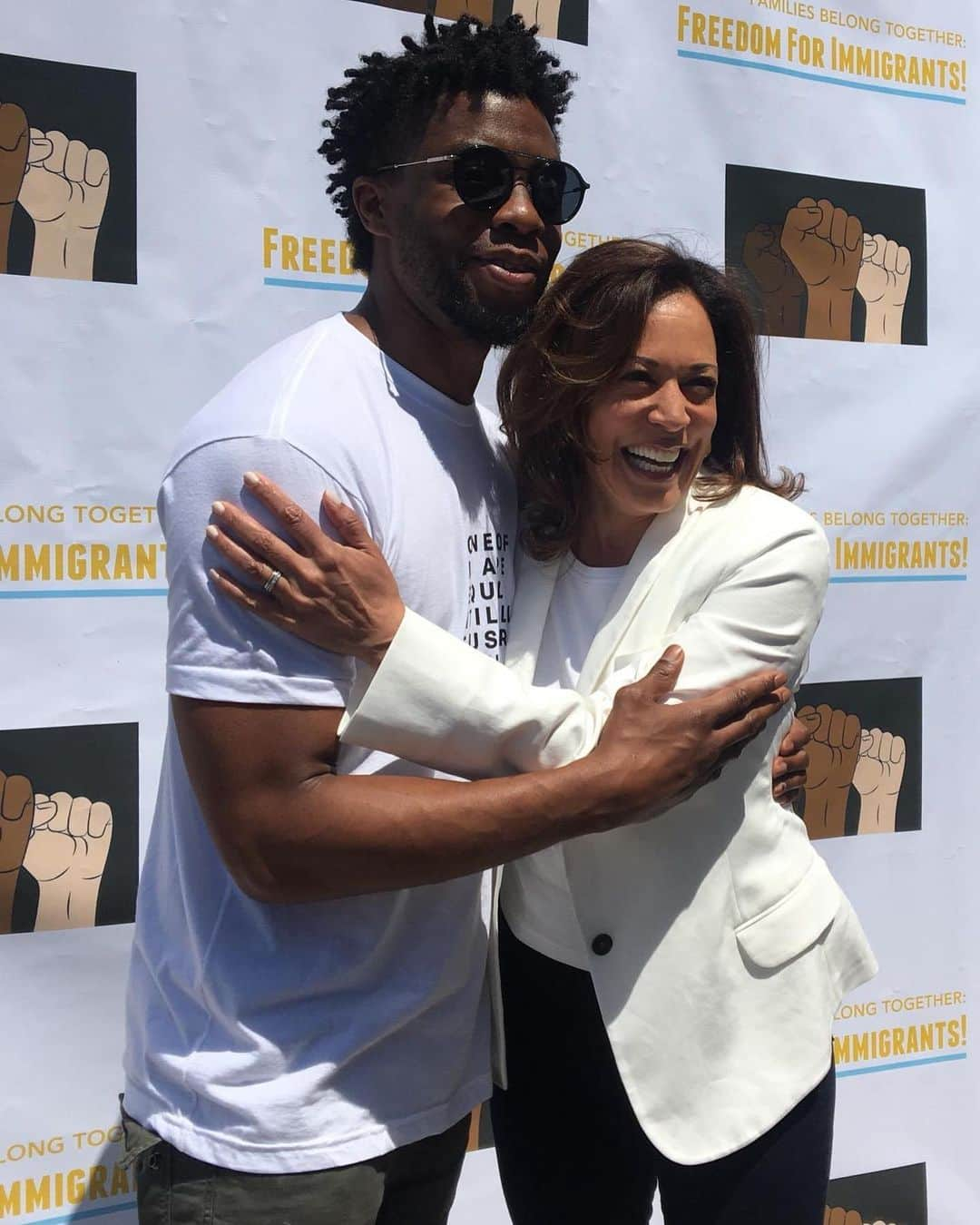 チャドウィック・ボーズマンさんのインスタグラム写真 - (チャドウィック・ボーズマンInstagram)「YES @KamalaHarris! 👏🏾👏🏾👏🏾 #WhenWeAllVote #Vote2020」8月12日 8時31分 - chadwickboseman