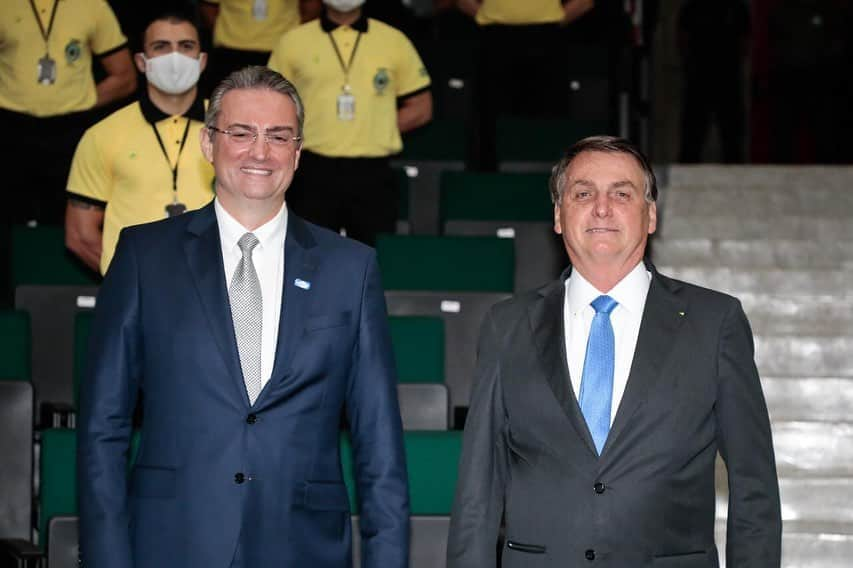 ジルマ・ルセフさんのインスタグラム写真 - (ジルマ・ルセフInstagram)「O Presidente Jair Bolsonaro participou, nesta terça-feira (11) da cerimônia de abertura dos Cursos de Formação Profissional para os cargos de Agente de Polícia Federal, Escrivão de Polícia Federal e Papiloscopista Policial Federal. Fotos: Carolina Antunes/PR」8月12日 8時47分 - presidenciadobrasil