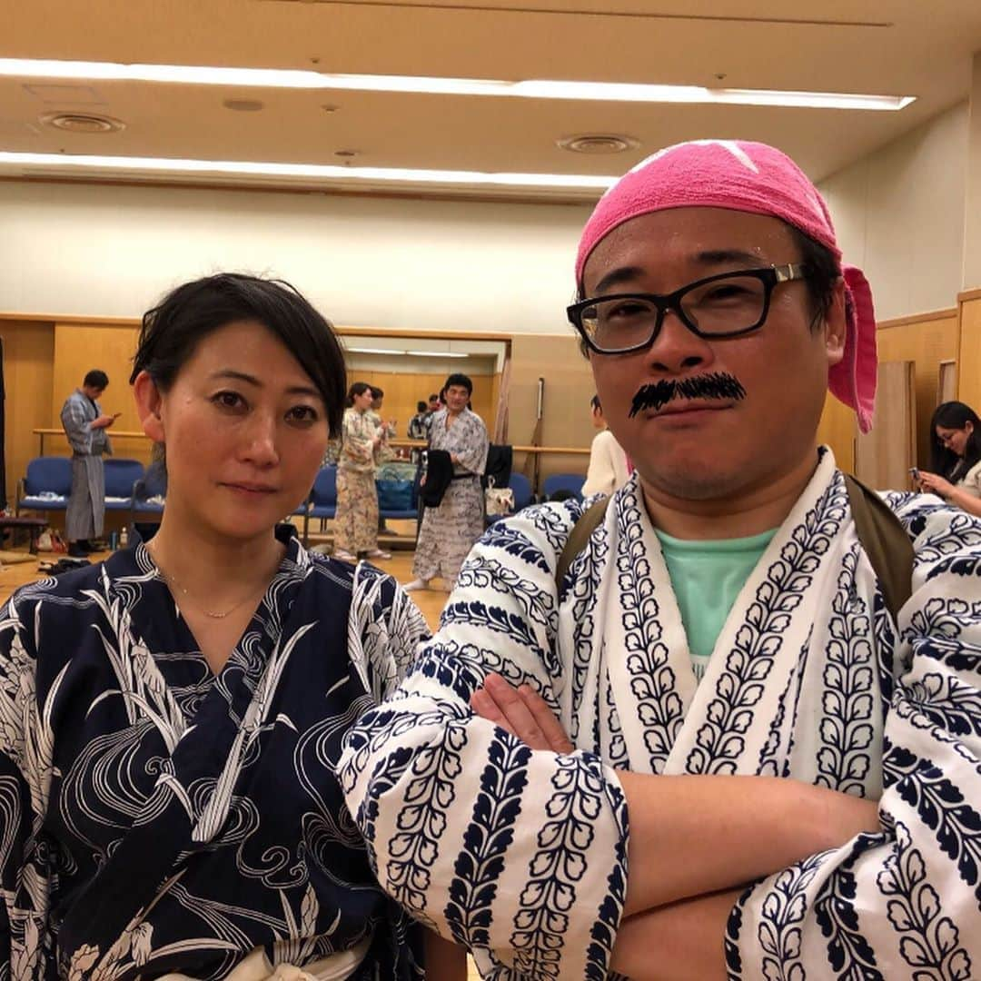 水谷千重子さんのインスタグラム写真 - (水谷千重子Instagram)「すでに中止が発表されました博多座公演。 チケットご購入された方々申し訳ございませんでした。 一座も皆様にお会いできると楽しみにしていたのですが、感染症拡大、クラスターなど発生する中開催することが困難となりました。 ここはグッと堪えて安全安心になってからまた皆様の街に伺いたいと思っております。 いつも応援してくださってる皆様ありがとうございました🙇‍♀️  払い戻し方法等詳細です。  【対象】 9月20日(日)～29日(火)のチケットをご購入いただいたお客様  【払い戻し方法】 （１）博多座電話予約センター・博多座チケット売場でご購入のお客様 お持ちのチケットを下記の住所まで普通郵便にてご返送ください。 払い戻しには、チケットが必ず必要になりますので、ご注意ください。 　  〒812-8615　福岡市博多区下川端町2-1　 ㈱博多座　チケット販売グループ　宛て  払戻期間：2020年8月14日 (金) ～9月11日 (金)  ※「銀行振込」での払い戻しとなります。（ゆうちょ銀行を含む） チケットご返送の封筒に、振込先銀行口座等のメモを同封ください。 　 [必須記入事項] 　住所、氏名、電話番号、銀行名、支店名、預金種別、口座番号、口座名義人（カナ）  ※振込みはチケットが到着後、1か月程度かかります。ご了承下さい。  ＜お問合わせ先＞ 博多座電話予約センター TEL：092-263-5555（11：00～15：00 [平日]）  （２）博多座会でご購入のお客様 公演中止となった公演分のチケット代金のお引き落としは致しません。  お持ちのチケットをご返送いただく必要はございません。  ＜お問合わせ先＞　 博多座会事務局 TEL：092-263-5870（11：00～15：00 [平日]） （３）博多座オンラインチケットでご購入のお客様 払戻期間：2020年8月14日 (金) 10:00～ 9月11日 (金) 23:00まで  チケット代金の支払い方法により異なります。  （４）各プレイガイドでご購入のお客様 チケットよしもと、チケットぴあ、ローソンチケットでご購入のお客様は,プレイガイド各社にて払い戻しをさせていただきます。  まことにお手数ですが、各社へお問合わせいただきますようお願い申し上げます。 お手数おかけいたします。 よろしくお願いいたします🙇‍♀️🙇‍♀️  ​」8月12日 9時30分 - mizutanichieko