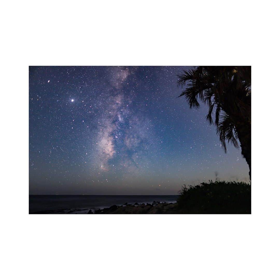 平中克幸のインスタグラム：「. 初めての天の川撮影🌌 . . 綺麗に見えました〜。 . . ペルセウス流星群も見れたし。 . . 何か良いことあるかな〜。 . . #星空 #ペルセウス流星群」