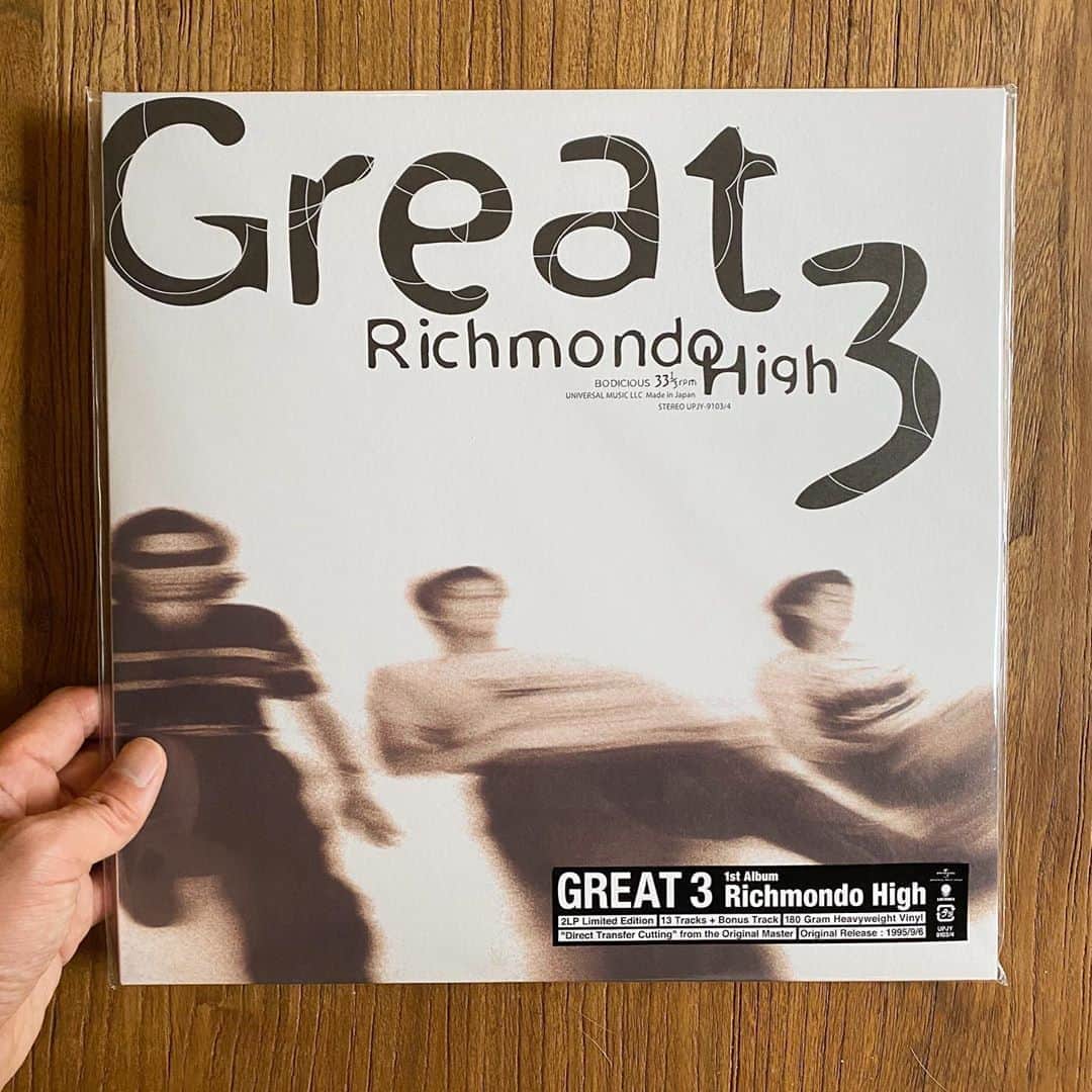 山田稔明さんのインスタグラム写真 - (山田稔明Instagram)「1995年発売の青春のサマーアルバム、GREAT3『Richmondo High』を2枚組アナログで聴ける2020年の8月よ。染みる。 #great3 #richmondohigh」8月12日 16時39分 - toshiakiyamada