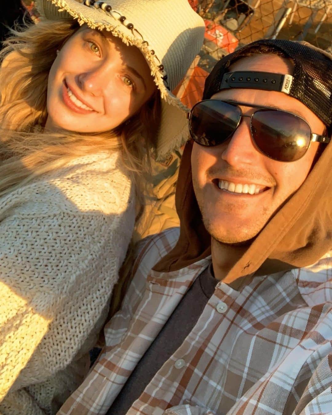 タイラー・ピアースのインスタグラム：「A perfect sunset🥰」