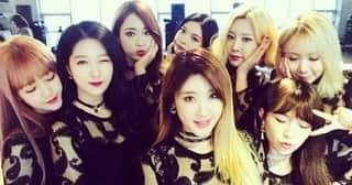 ミナ さんのインスタグラム写真 - (ミナ Instagram)「#ninemuses #10yearswith9muses  - 10년이란 짧지 않은 시간을 떠올리면 모든 장면이 선명해요 흐릿한 기억이 아닌 그 때의 장면, 대화, 분위기  모든 것들이 생생히 기억나곤 해요 10주년에는 콘서트나 팬미팅을 하면 좋겠다고  많이 이야기 나누곤 했는데 어렵게 되어 아쉬운 마음이 크네요 오늘 저희 단톡방에서는 다들 꿈에서 안무연습을 했다며  10주년이라 그런 꿈을 꾼 것 같다고 수다가 한가득입니다 - 빛나는 10년의 시간동안 함께해준 멤버들 그리고 그 시간을 빛날 수 있게 함께  마음깊이 응원해준 팬분들 모두 고마워요 오늘 하루 10년의 추억들로  마음이 몽글몽글한 하루가 될 것 같아요☁️✨ - #10anniversary  2010.8.12-2020.8.12」8月12日 12時55分 - blossomh_